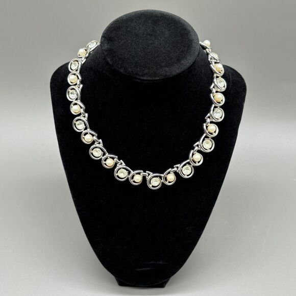 Trifari Pearl Rhinestone Silver Tone Link Necklace Vintage 1960s Jewelry - Picture 6 of 7